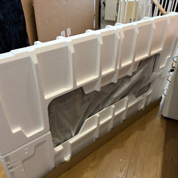 TV Unboxing 3